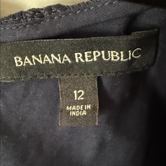 Banana Republic Navy Lace Dress, size 12 - Picture 4 of 7